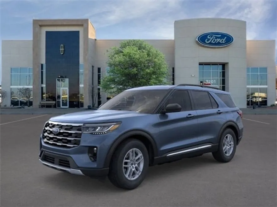 2025 Ford Explorer photo 1