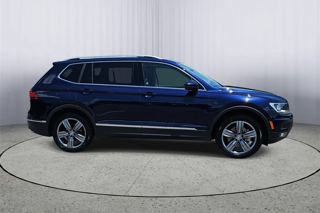 2021 Volkswagen Tiguan SEL photo 1