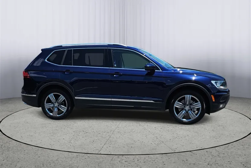 2021 Volkswagen Tiguan SEL photo 1