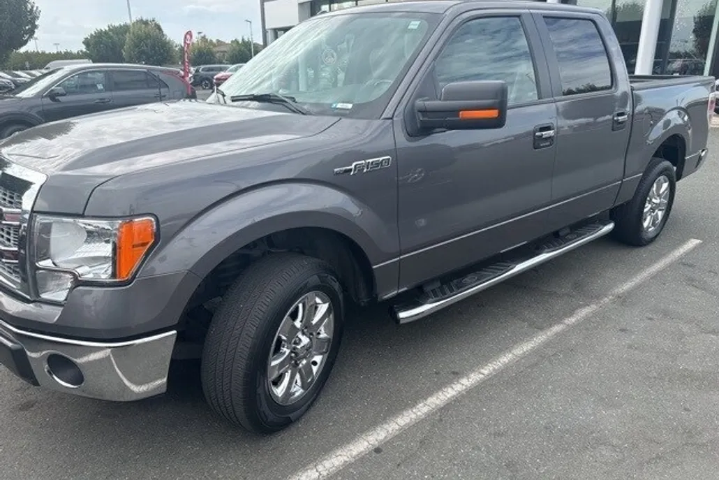 2013 Ford F-150 XLT photo 1