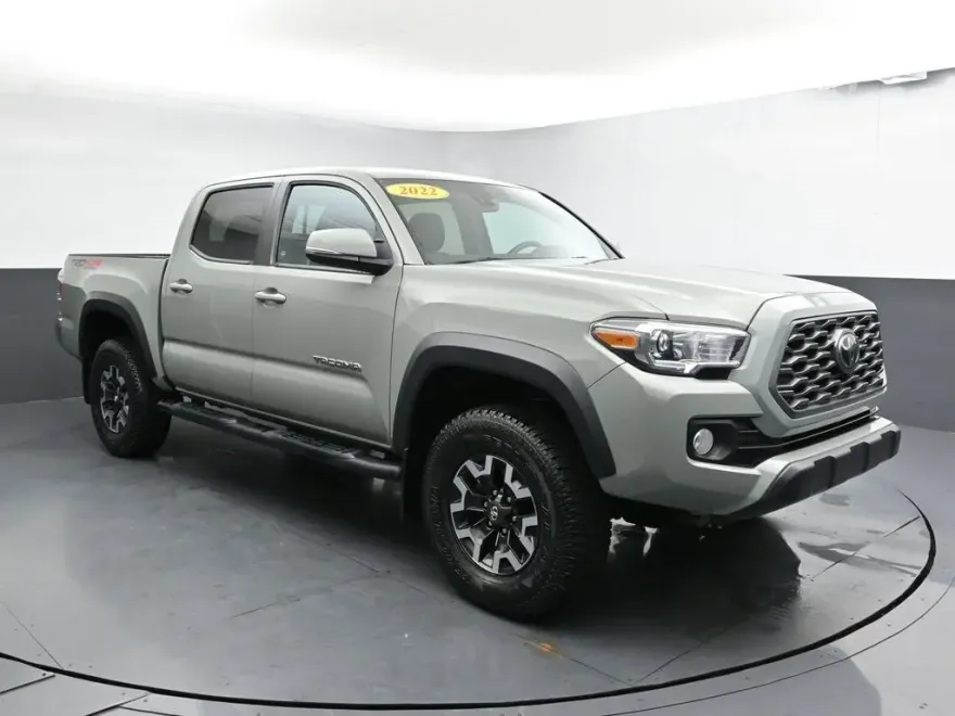 2022 Toyota Tacoma TRD Off-Road V6 photo 1