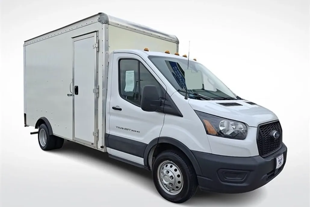2022 Ford Transit photo 1