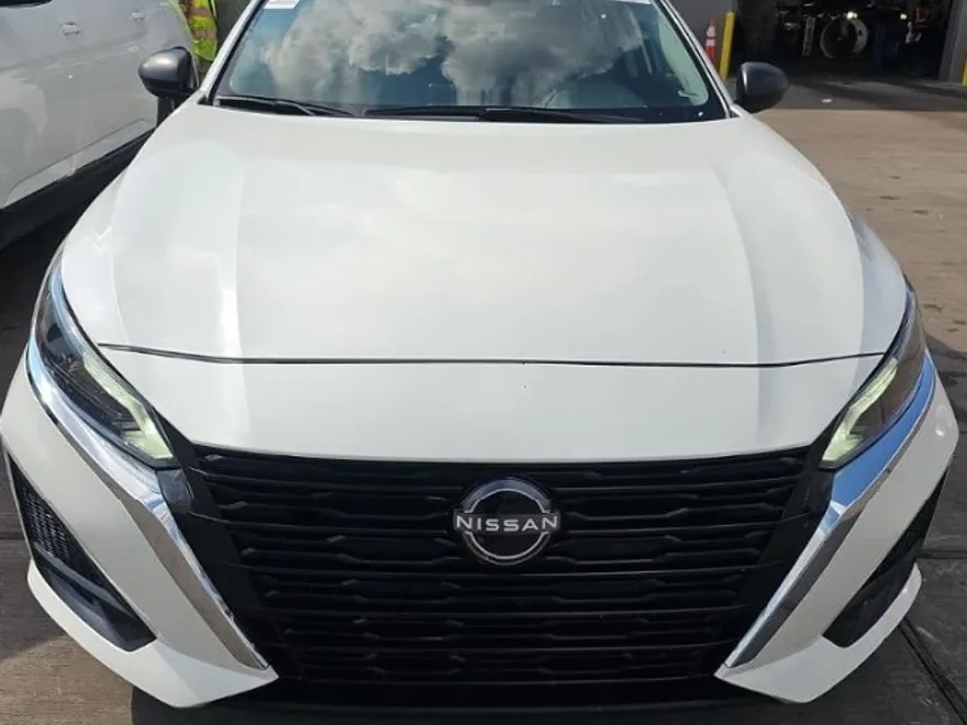 2024 Nissan Altima 2.5 SV photo 1