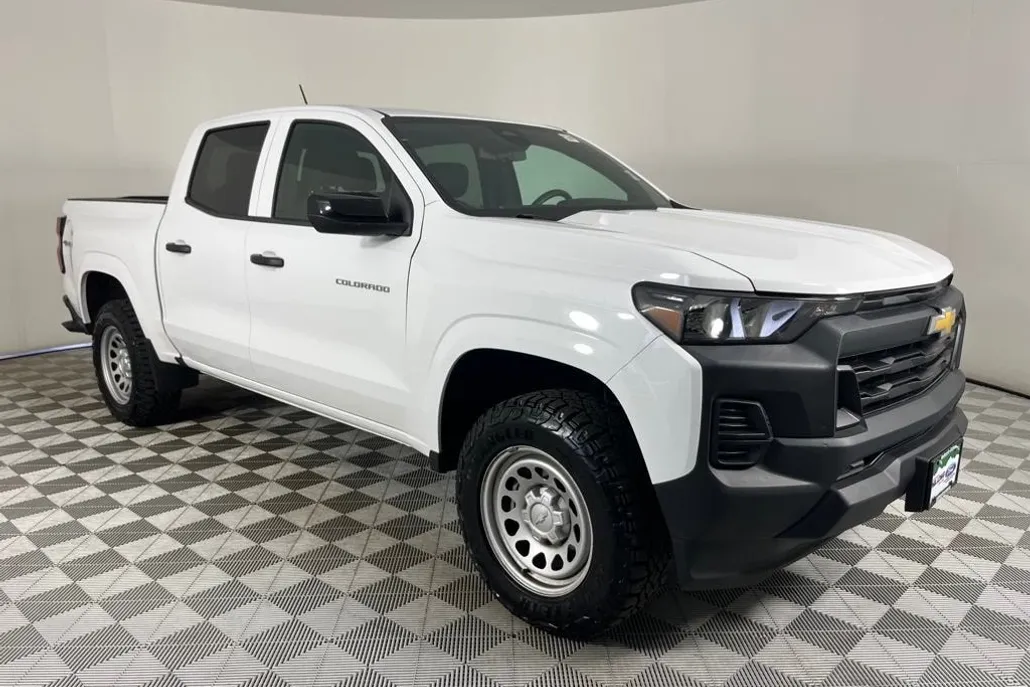 2023 Chevrolet Colorado Work Truck photo 1