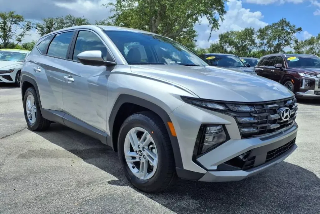 2026 Hyundai Tucson SE photo 1