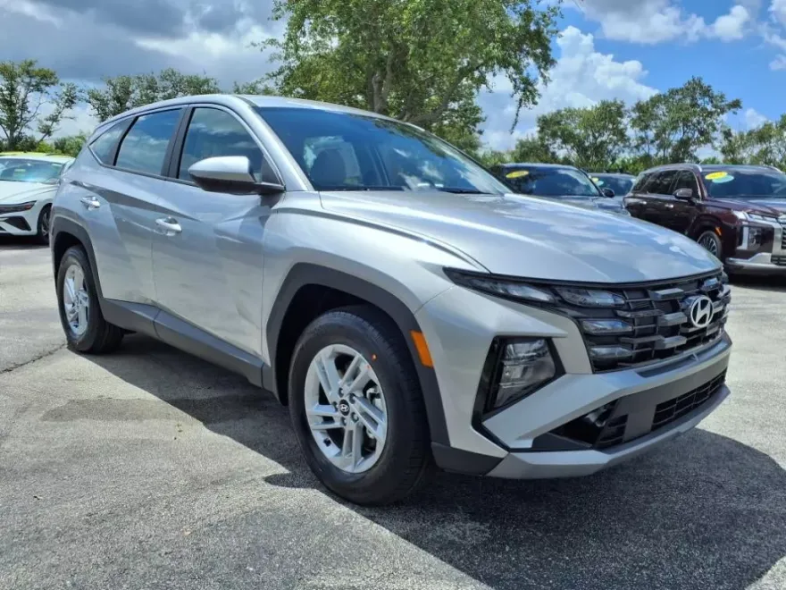 2026 Hyundai Tucson SE photo 1