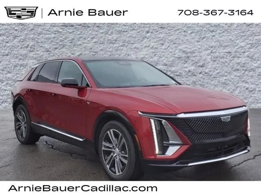 2025 Cadillac Lyriq Luxury photo 1