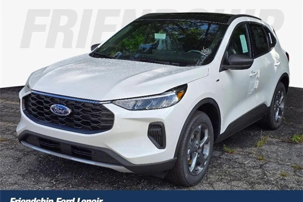 2025 Ford Escape ST-Line photo 1