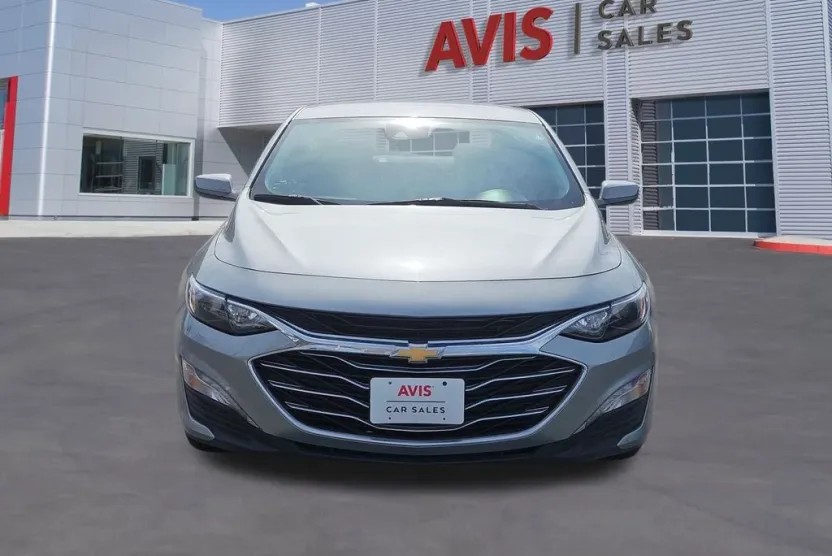 2024 Chevrolet Malibu 1LT photo 1