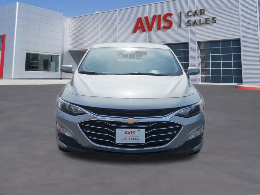 2024 Chevrolet Malibu 1LT photo 1