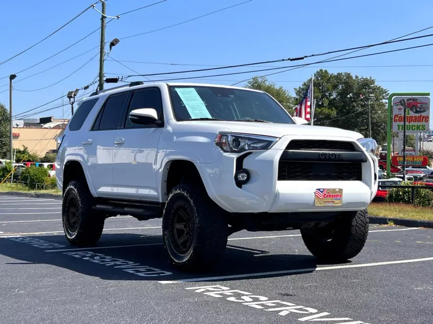 2021 Toyota 4Runner SR5 Premium photo 1