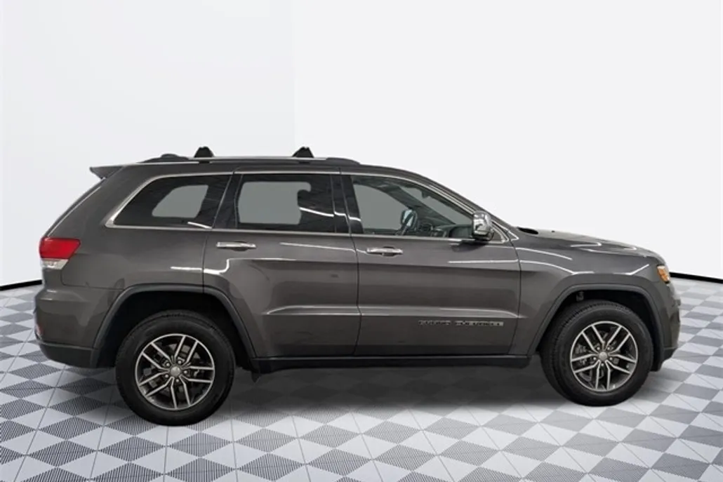 2017 Jeep Grand Cherokee Limited photo 1