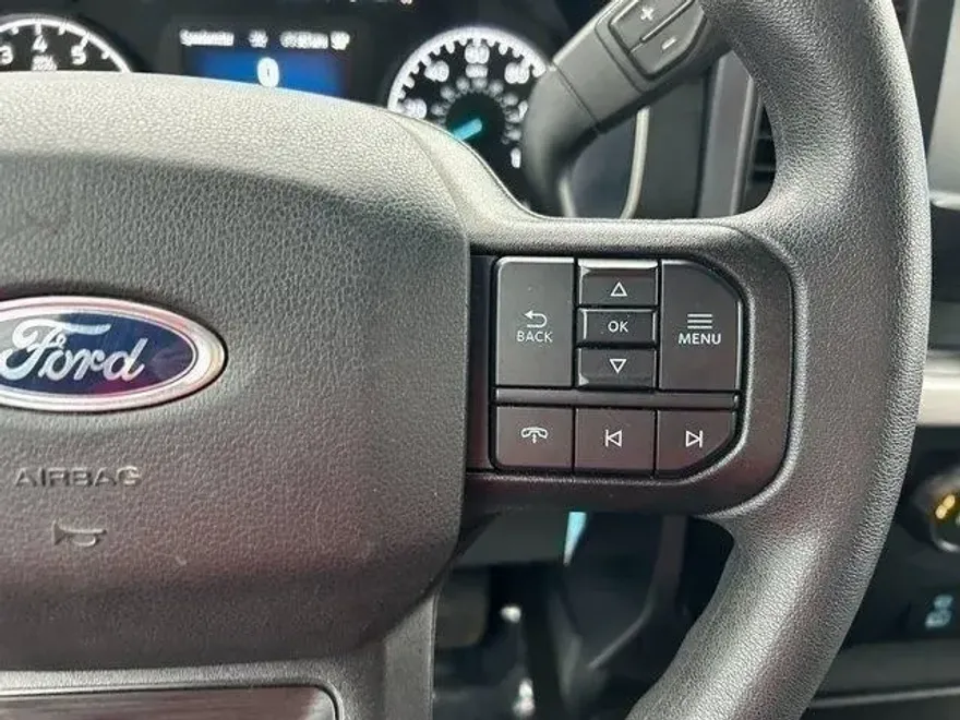2023 Ford F-150 XLT photo 9