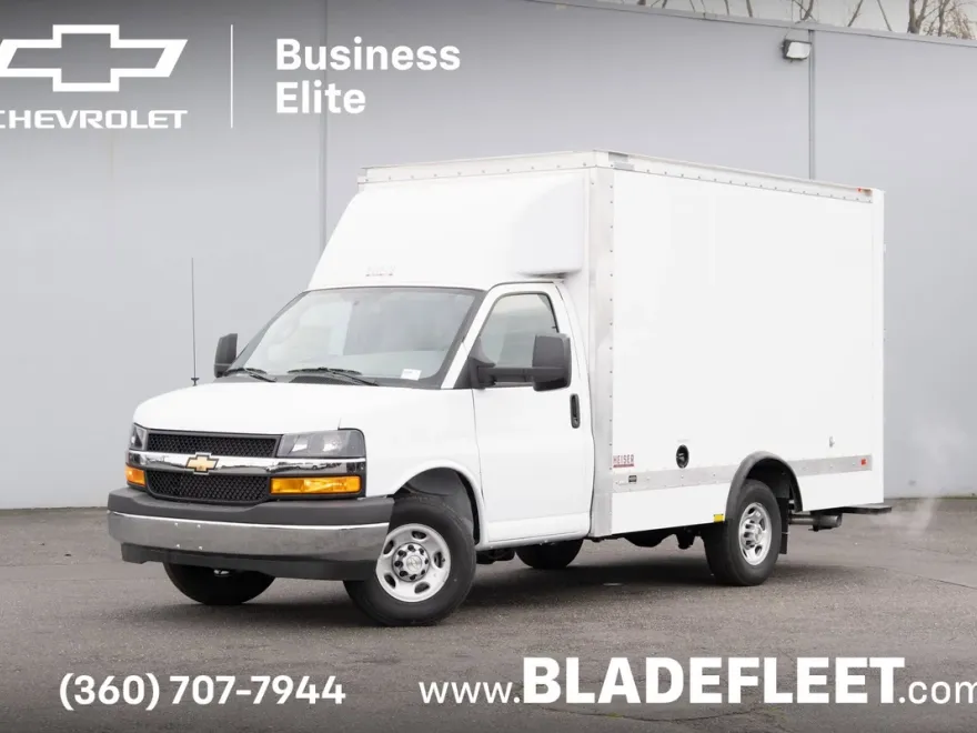 2024 Chevrolet Express Cutaway 3500 photo 1