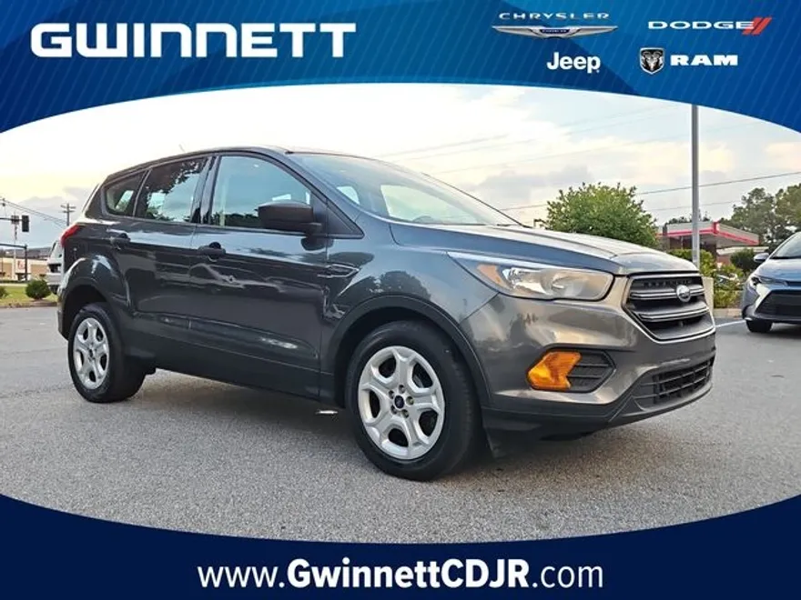 2019 Ford Escape S photo 1