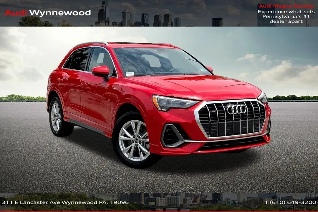 2022 Audi Q3 S line Premium photo 1