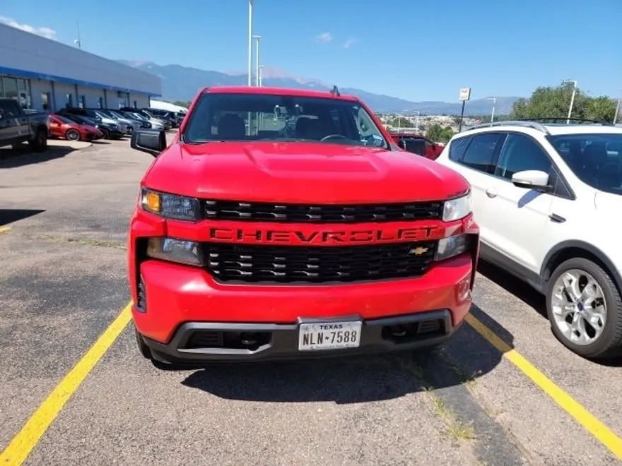 2020 Chevrolet Silverado 1500 Custom photo 1