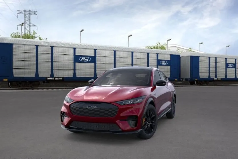 2025 Ford Mustang Mach-E Premium photo 1