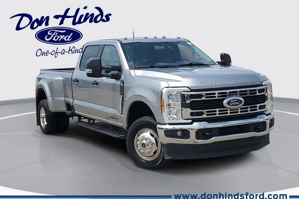 2024 Ford F-350 XLT photo 1