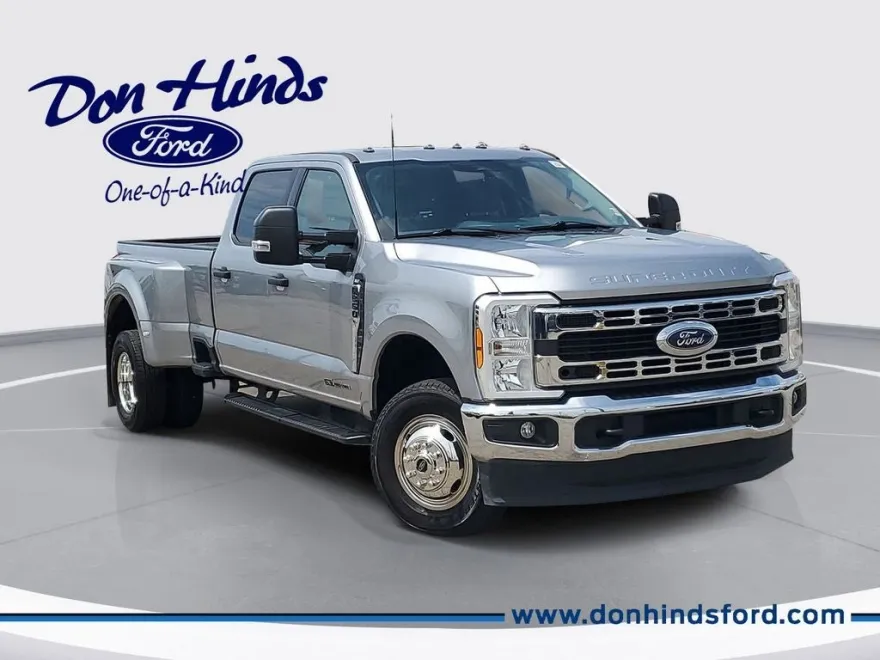 2024 Ford F-350 XLT photo 1