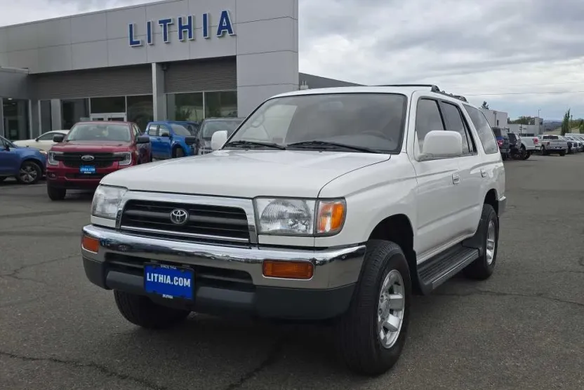 1997 Toyota 4Runner SR5 V6 photo 1