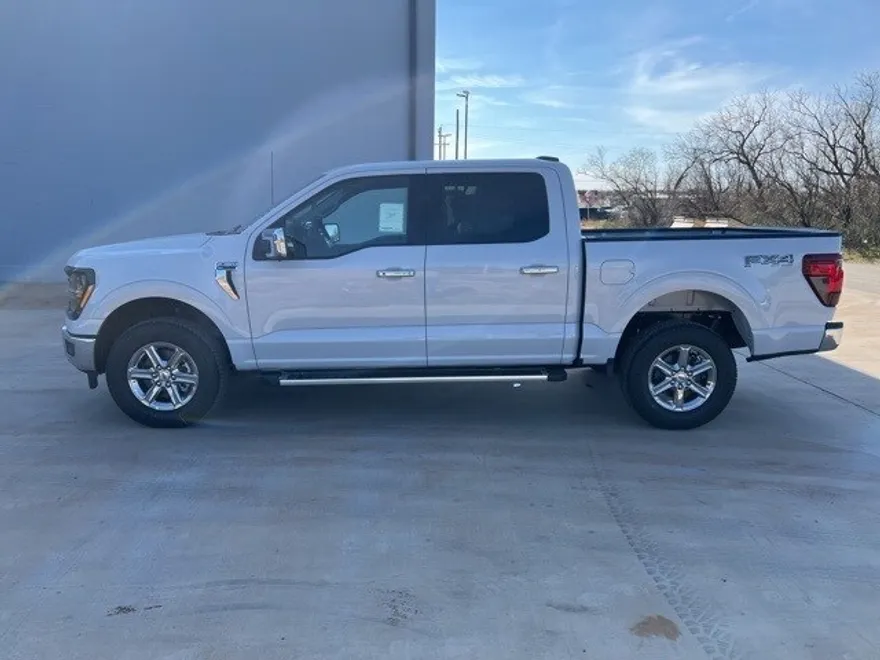 2025 Ford F-150 XLT photo 4