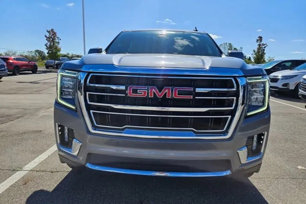 2022 Gmc Yukon XL SLT photo 1