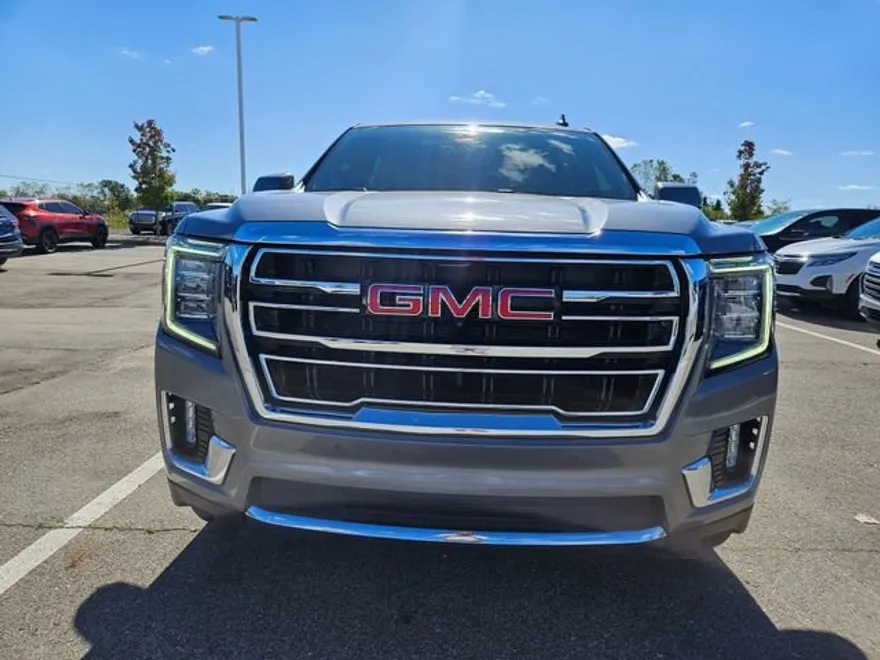 2022 Gmc Yukon XL SLT photo 1