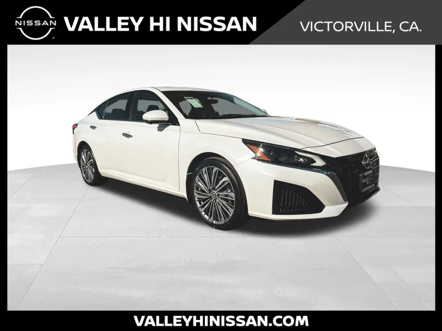 2025 Nissan Altima 2.5 SL photo 1