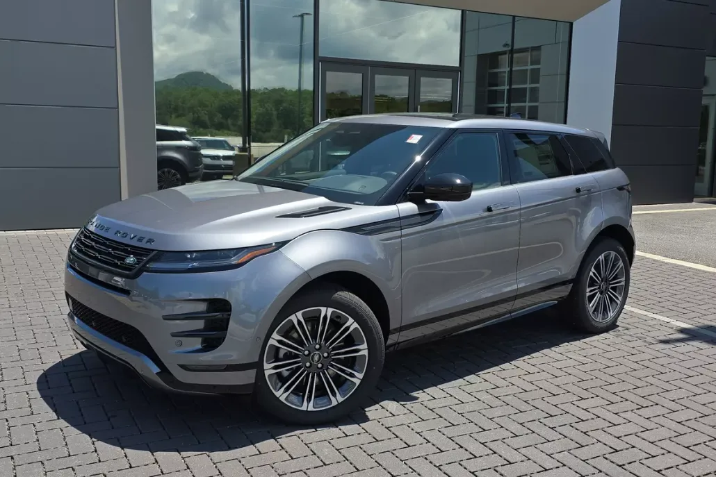 2026 Land Rover Range Rover Evoque Dynamic SE photo 1