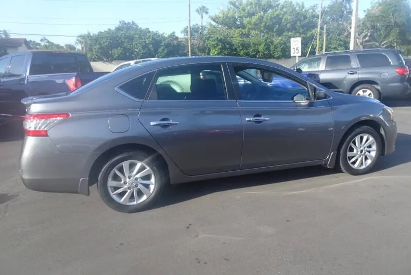 2015 Nissan Sentra S photo 1