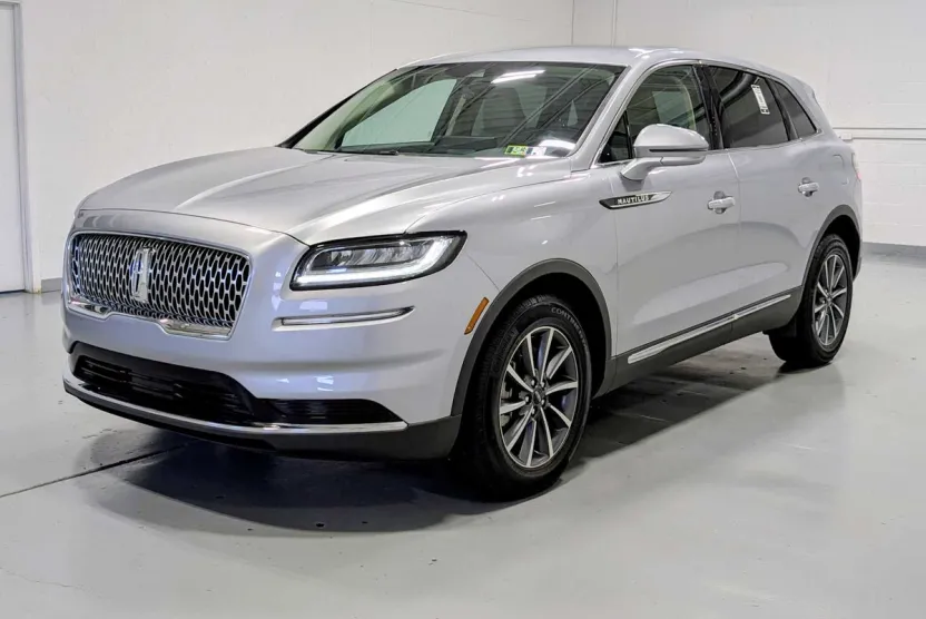 2022 Lincoln Nautilus Standard photo 1