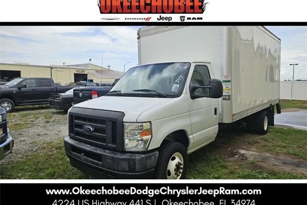 2021 Ford E-350 photo 1