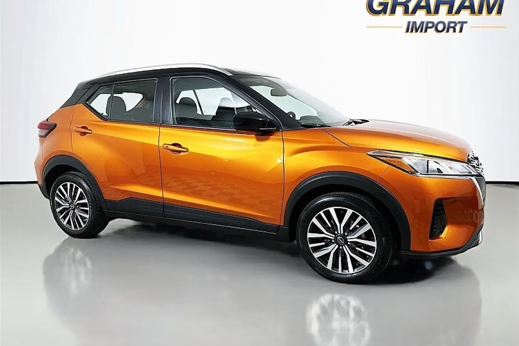 2023 Nissan Kicks SV photo 1