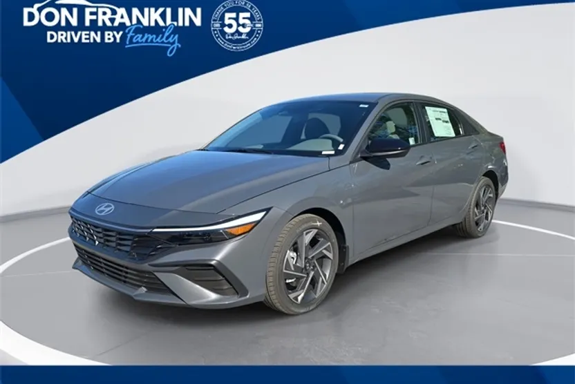 2025 Hyundai Elantra SEL Sport photo 1
