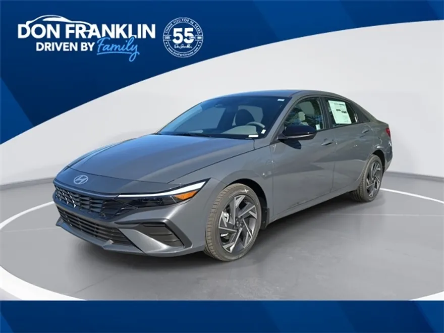 2025 Hyundai Elantra SEL Sport photo 1