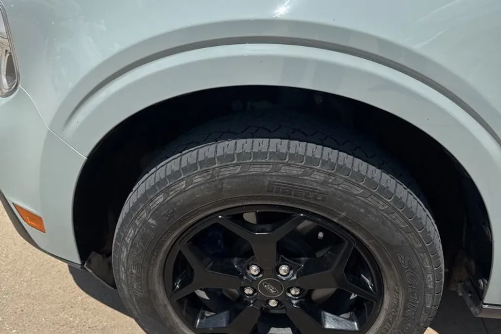 2024 Ford Maverick Lariat photo 1