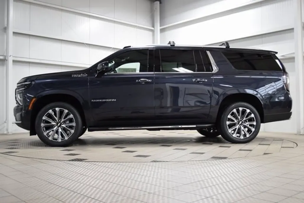 2025 Chevrolet Suburban High Country photo 1