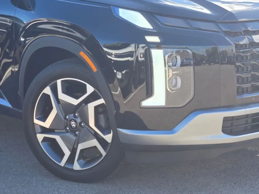 2024 Hyundai Palisade Limited photo 1