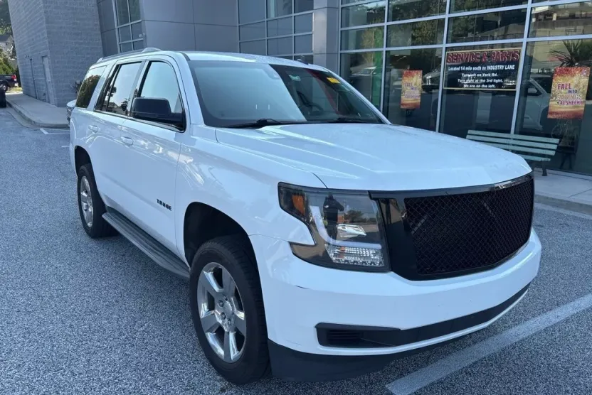 2015 Chevrolet Tahoe LT photo 1