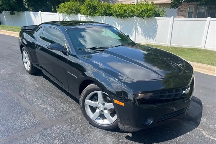 2010 Chevrolet Camaro LS Coupe photo 1