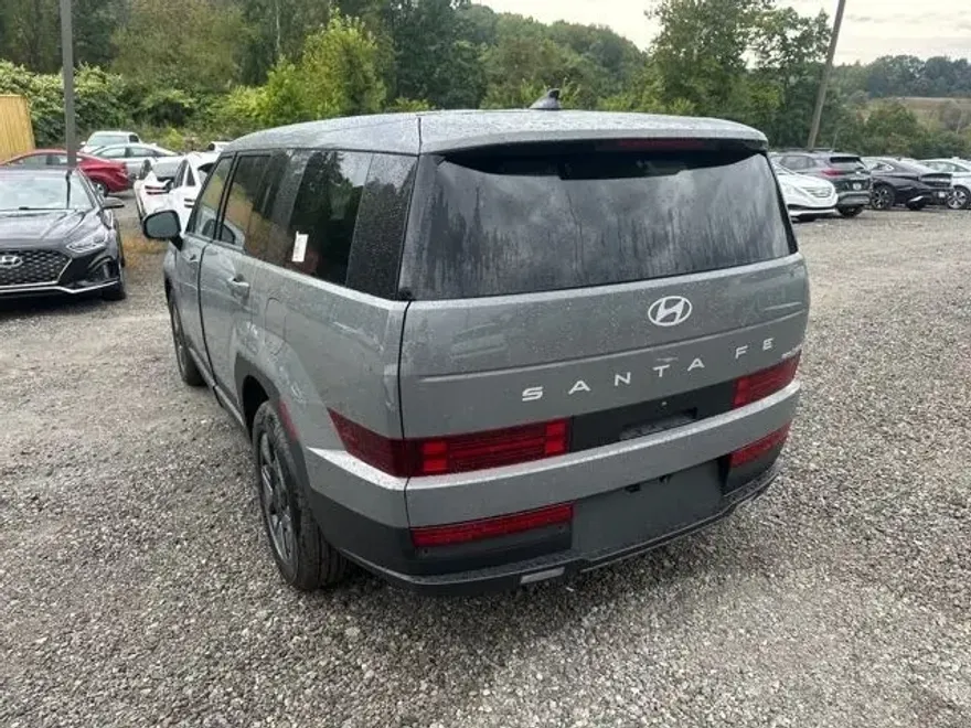2026 Hyundai Santa Fe SE photo 1