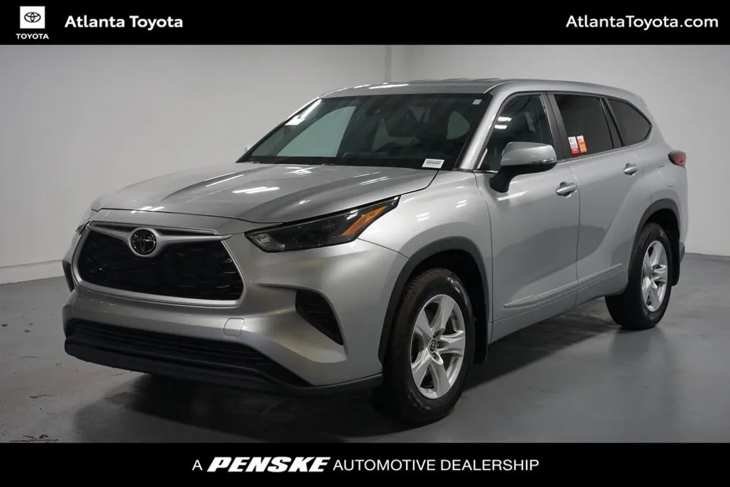 2023 Toyota Highlander L photo 1
