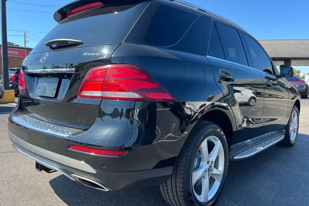 2019 Mercedes Benz GLE 400 photo 1