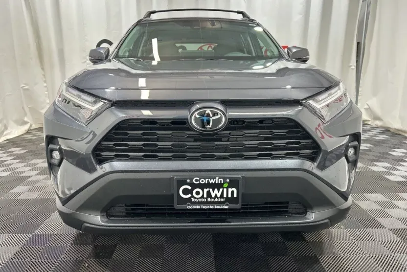 2025 Toyota RAV4 XLE Premium photo 1