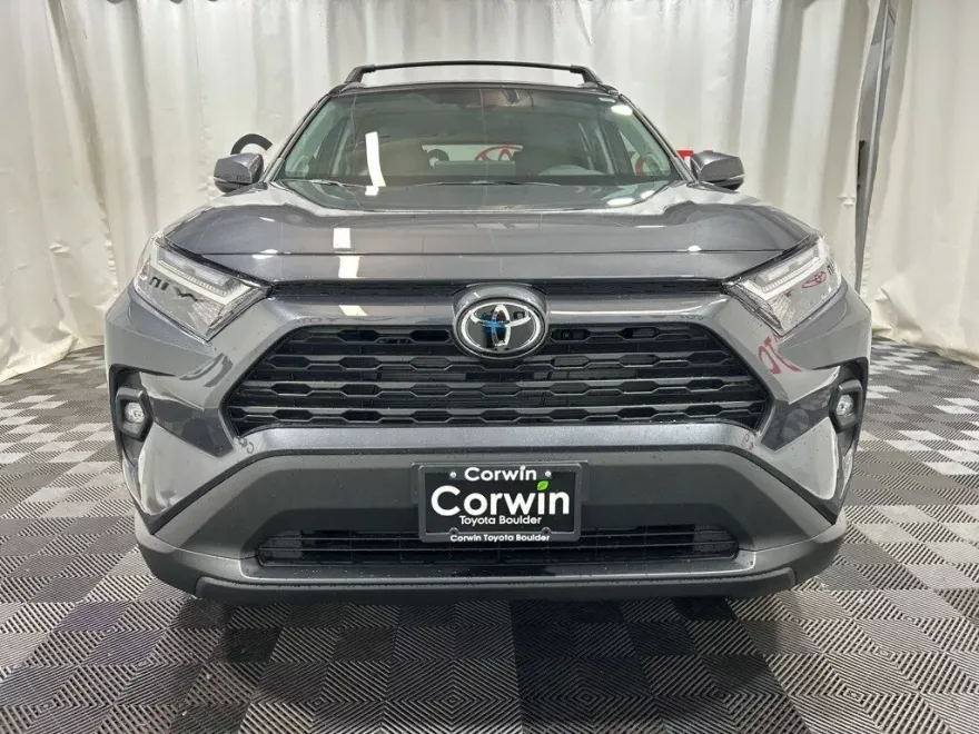 2025 Toyota RAV4 XLE Premium photo 1