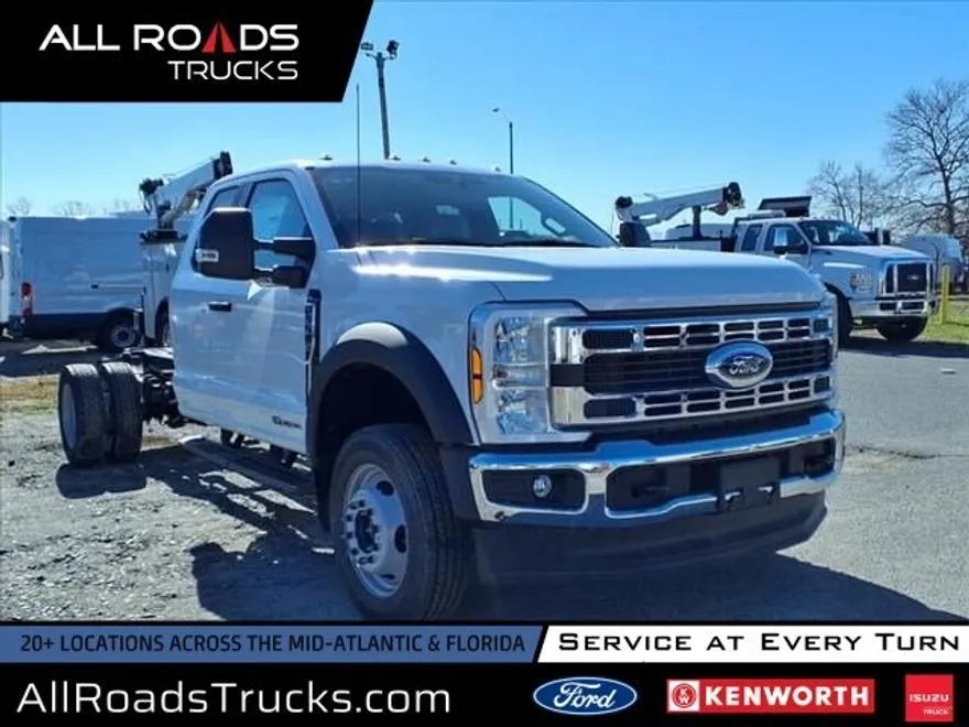 2025 Ford F-550 photo 1