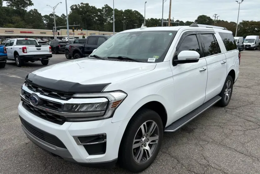 2023 Ford Expedition MAX Limited photo 1