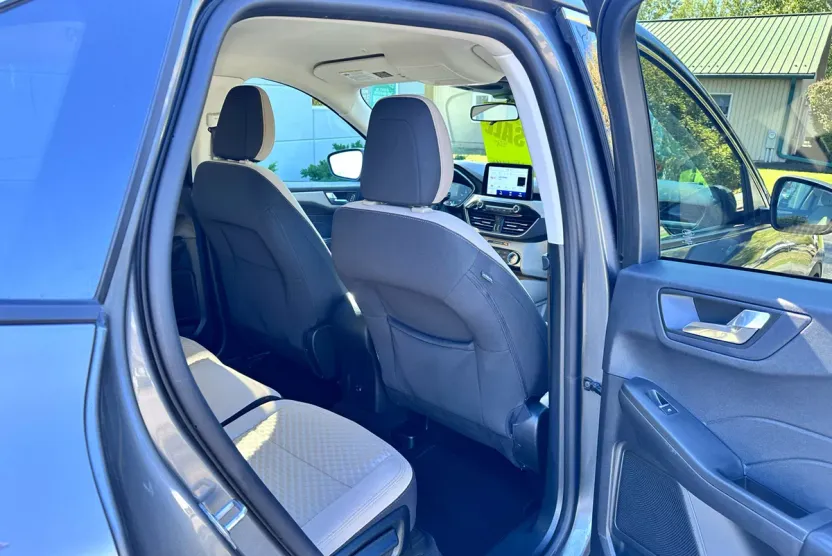 2021 Ford Escape SE photo 1