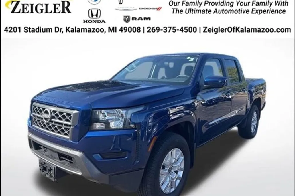 2022 Nissan Frontier Crew Cab SV photo 1